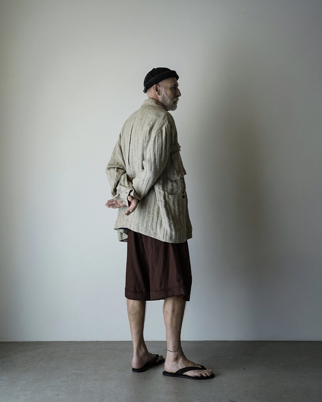Linen Twill Coin Pocket 2Tuck Double-Hem Shorts <#browm>