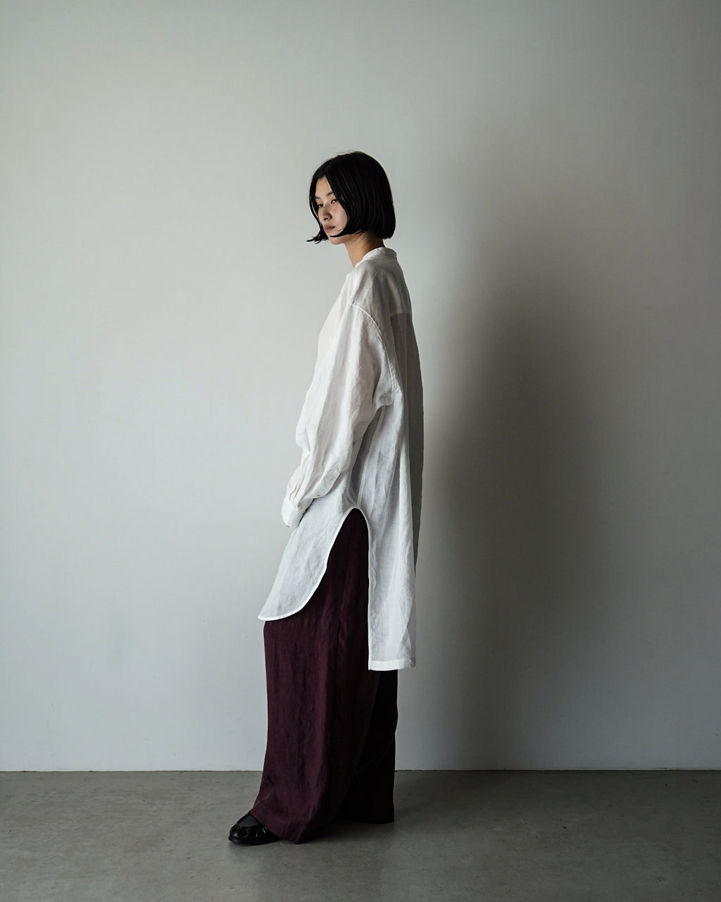 Linen Band Collar Round Slit Long Officer Shirt <#off white>