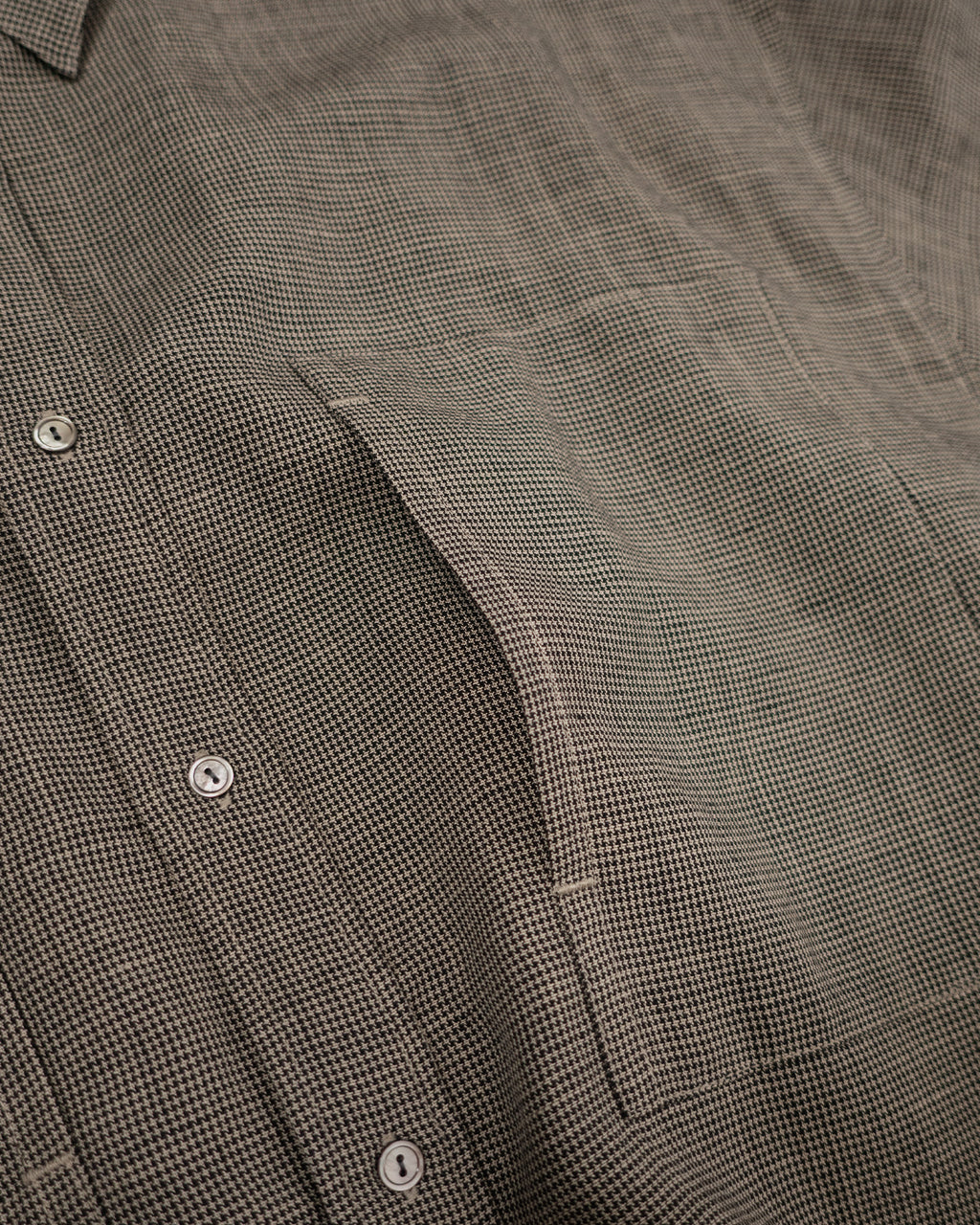 Linen-Tencel Double Pocket Regular Collar Over Shirt <#black×beige>