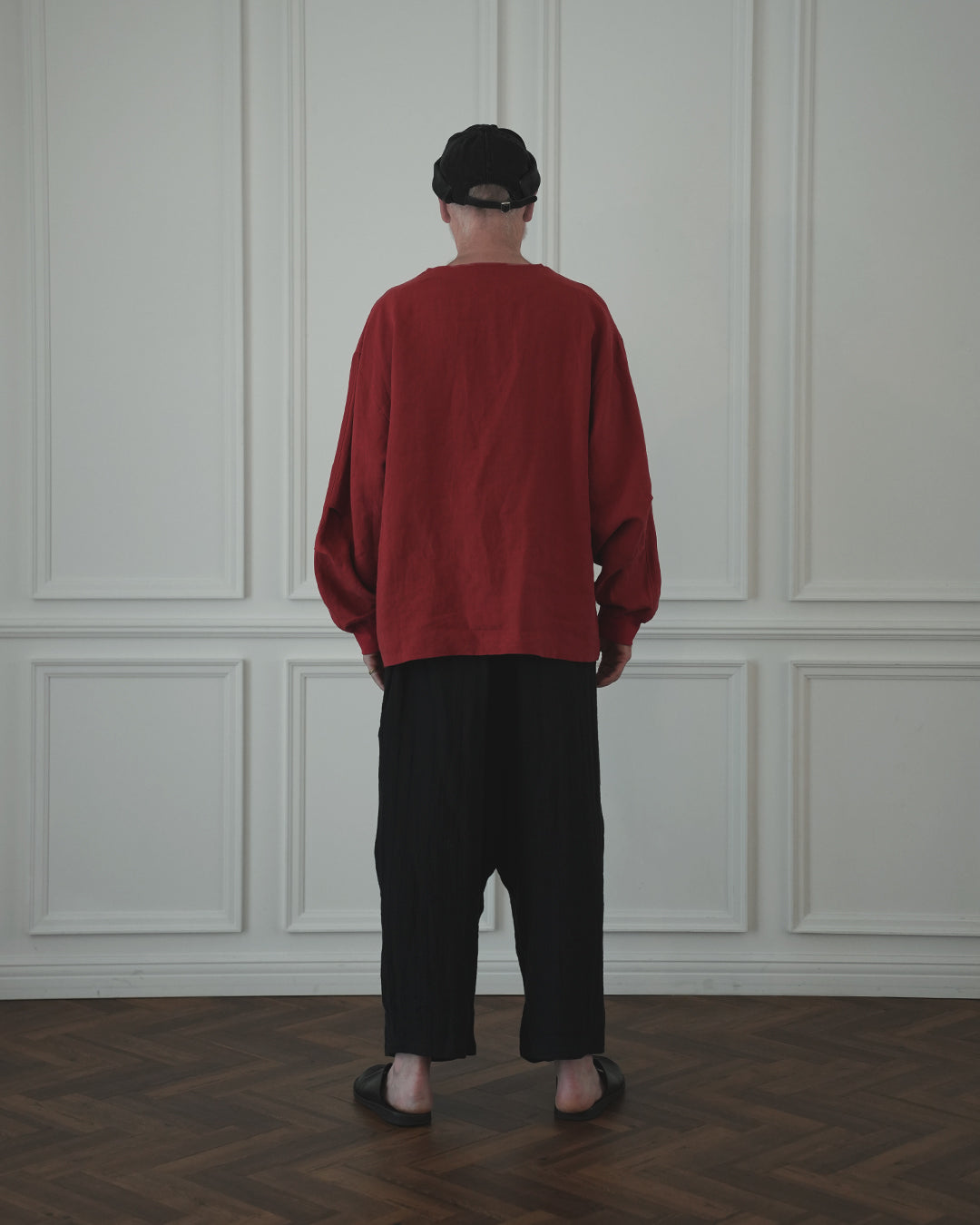 Crew Neck LS Tuck Rib Pullover.