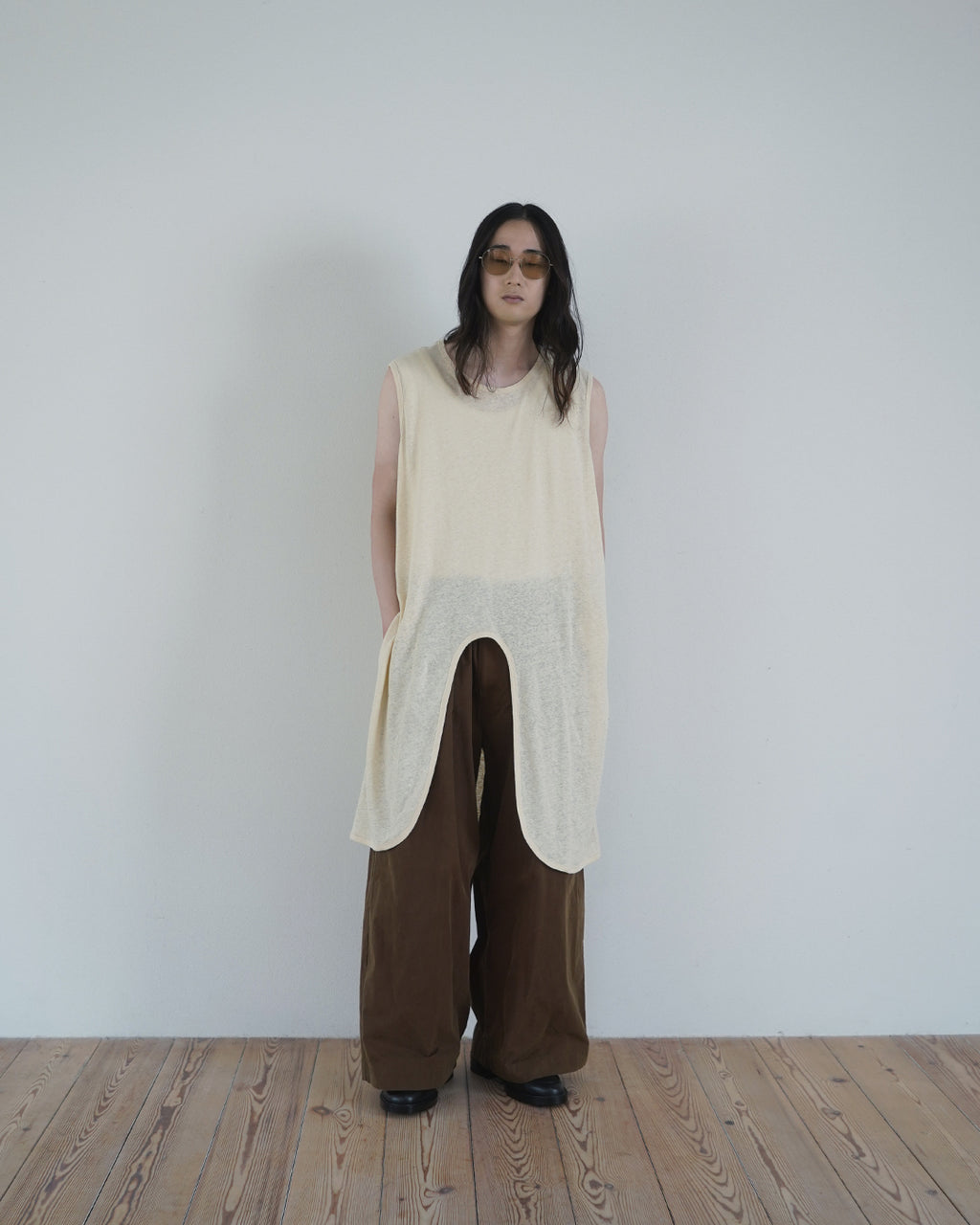 Linen Jersey Inner Layered Front Slit Tank Top <#ivory>