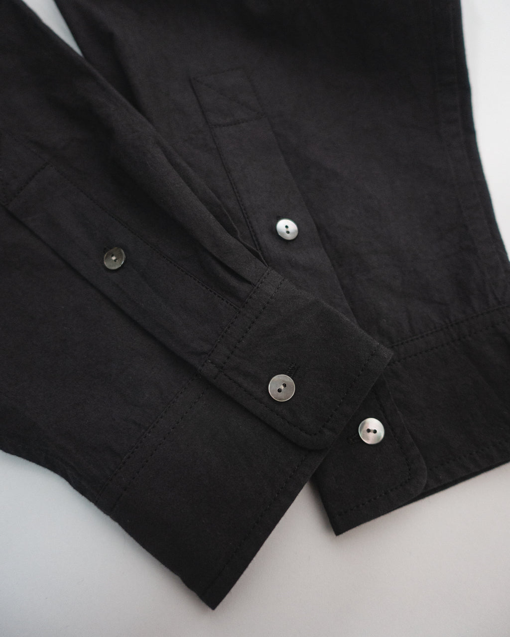 Organic Cotton Band Collar Side Slit Grandpa Shirt <#black>