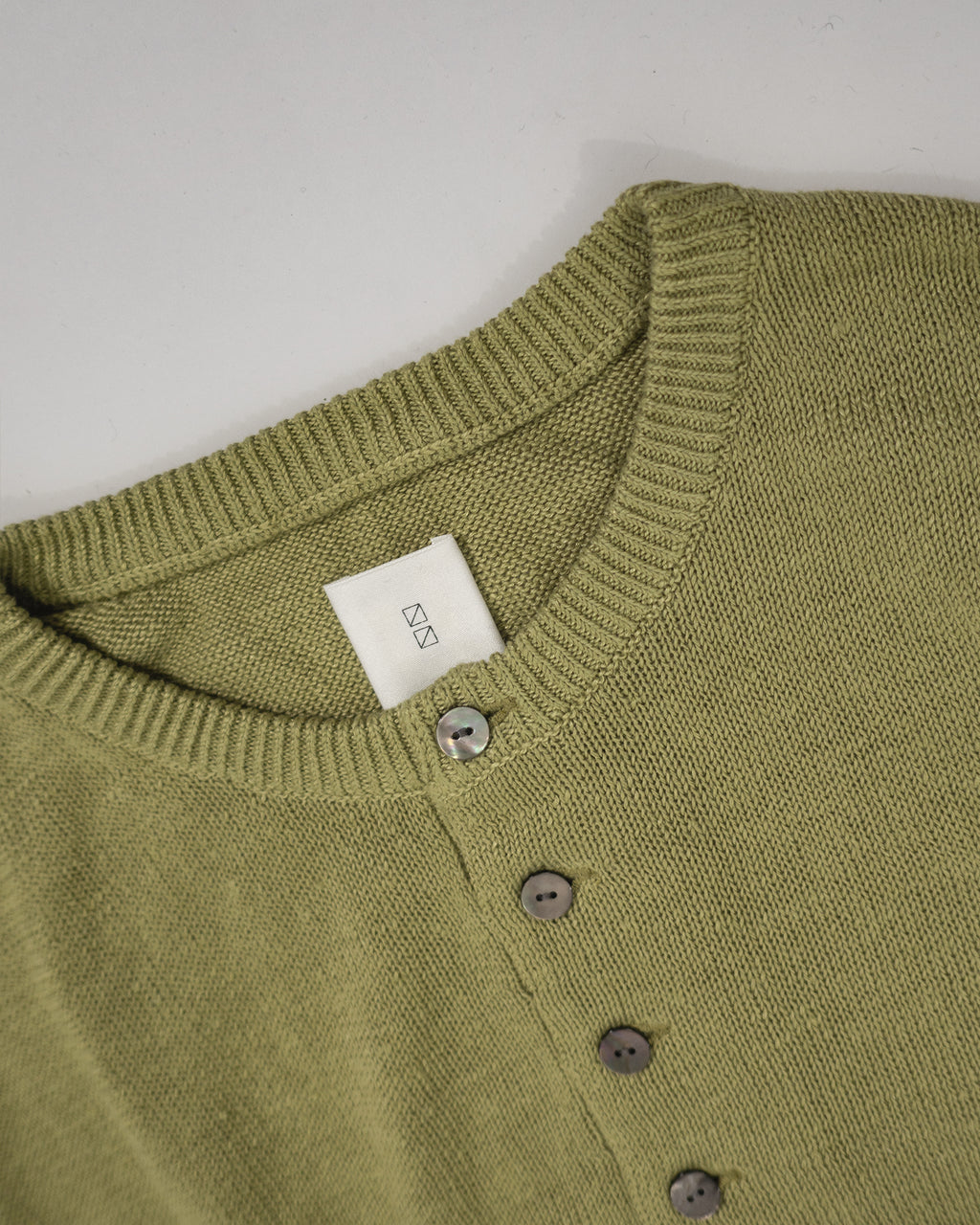 Linen Mid-Gauge Henley Neck Knit Pullover <#yellow>