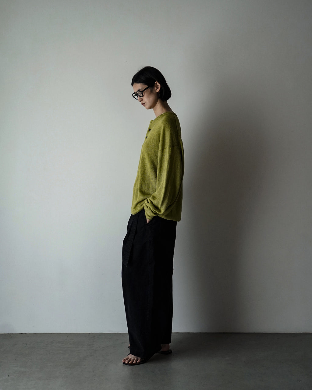 Linen Mid-Gauge Henley Neck Knit Pullover <#yellow>