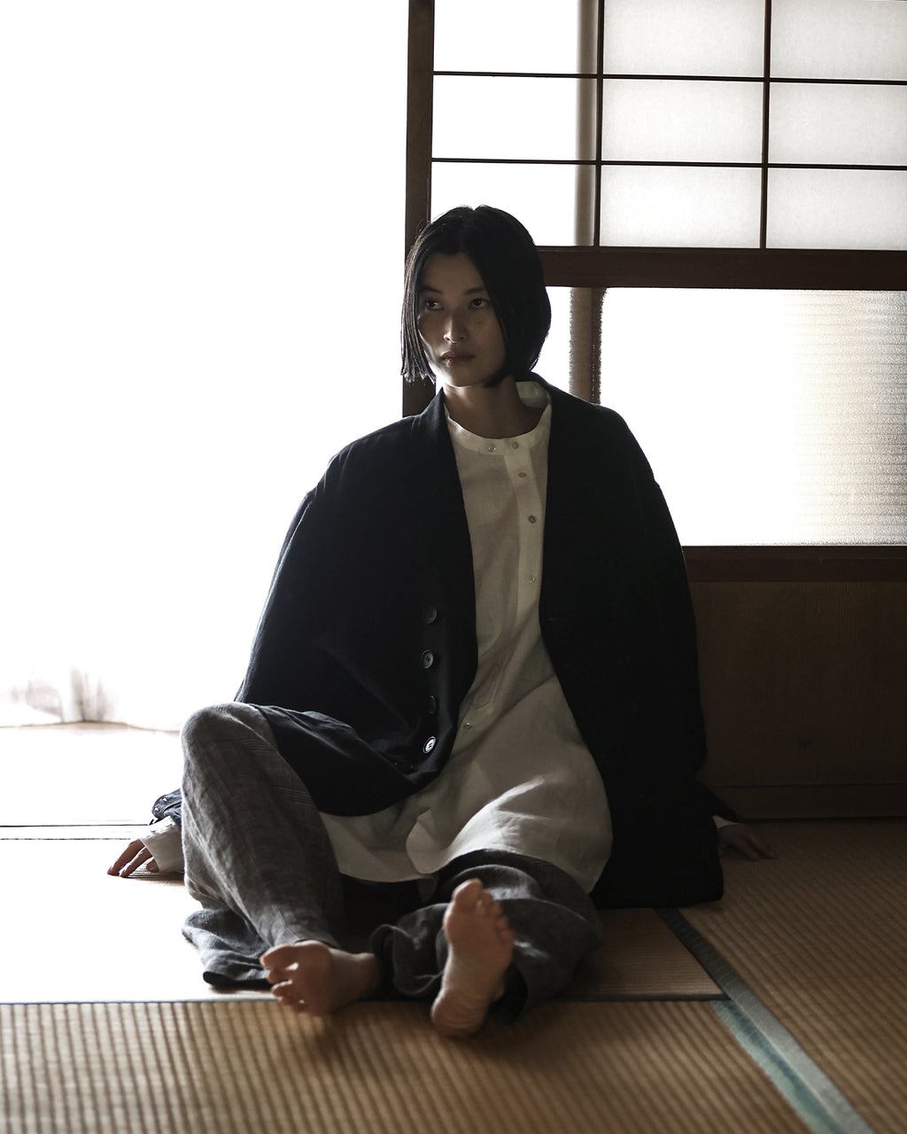 French Linen Back-Open Button Design Semi-Double Jacket <#black>