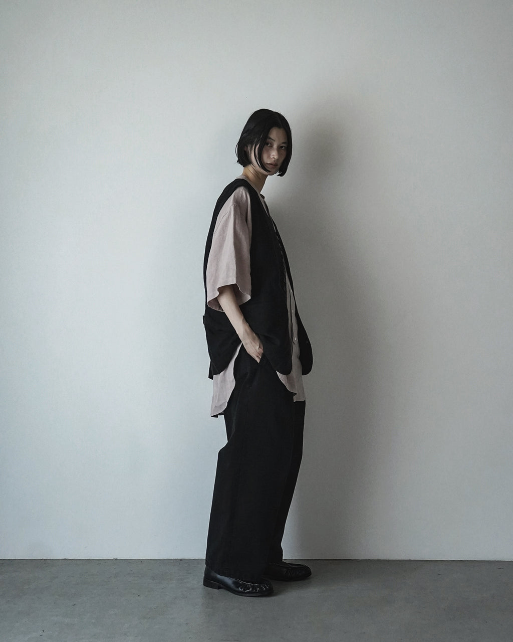 Cotton Chino Belted Wide Tapered 1Tuck Baggy Pants <#black>