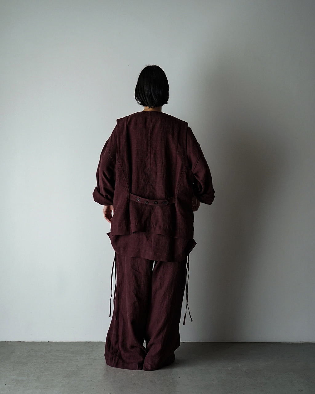 French Linen Back Belt Button Design V-Neck Vest <#burgundy>
