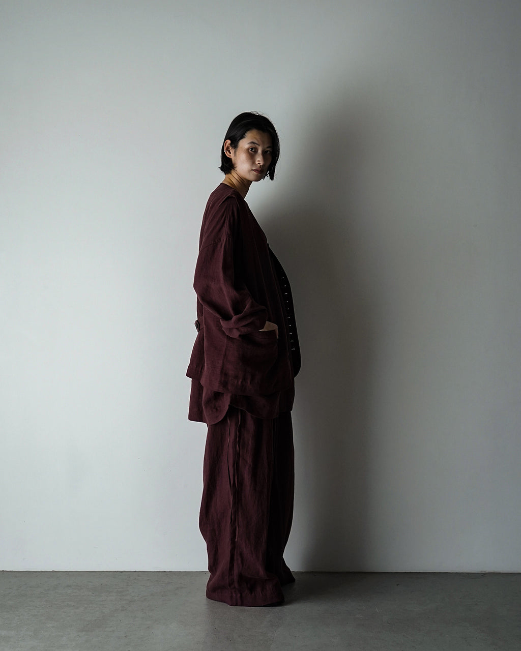 French Linen Back Belt Button Design V-Neck Vest <#burgundy>
