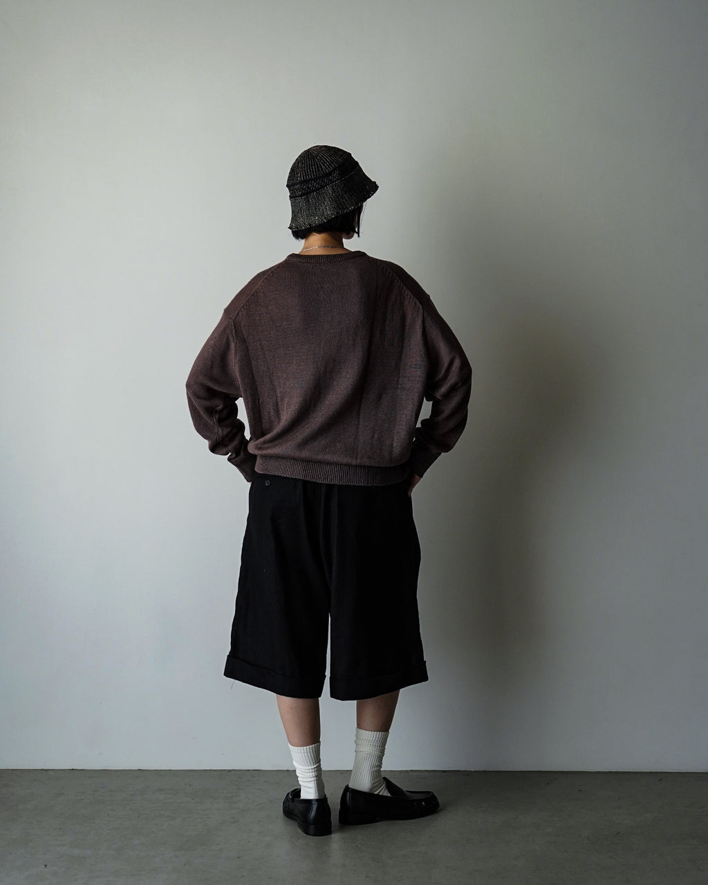 Linen Mid-Gauge Henley Neck Knit Pullover <#brown>