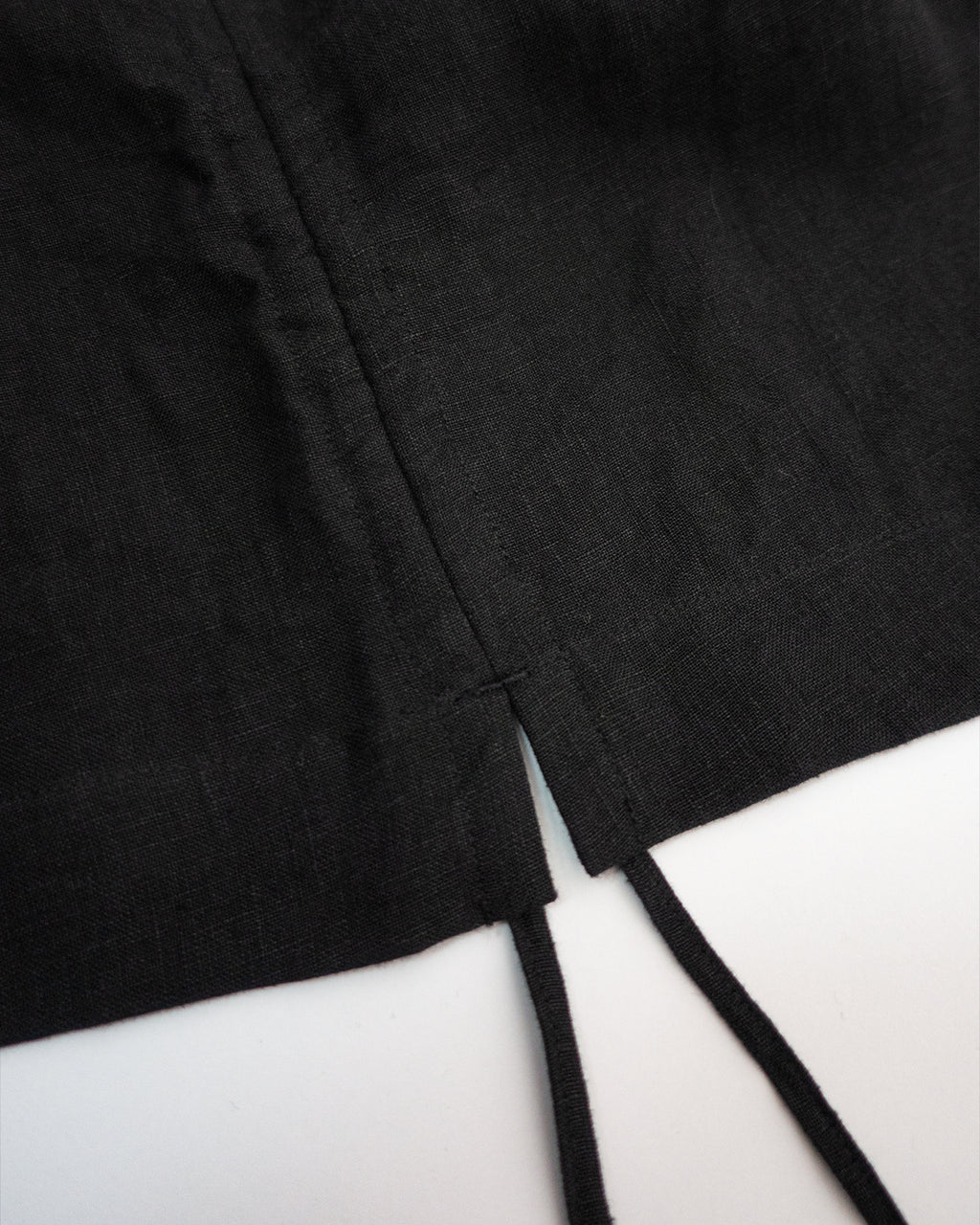 French Linen Side Shirring Long-Sleeve Pullover<#black>