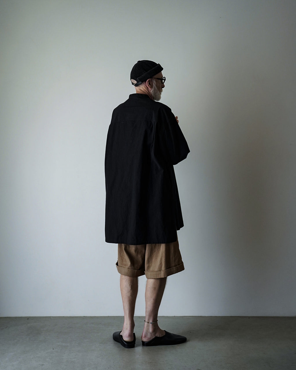 Linen Twill Coin Pocket 2Tuck Double-Hem Shorts <#beige>