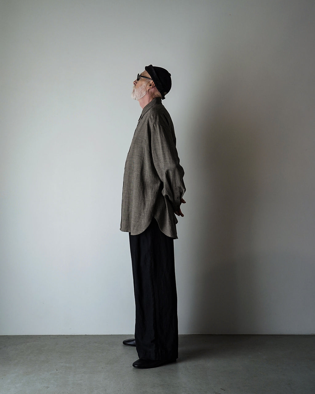 Linen-Tencel Double Pocket Regular Collar Over Shirt <#black×beige>