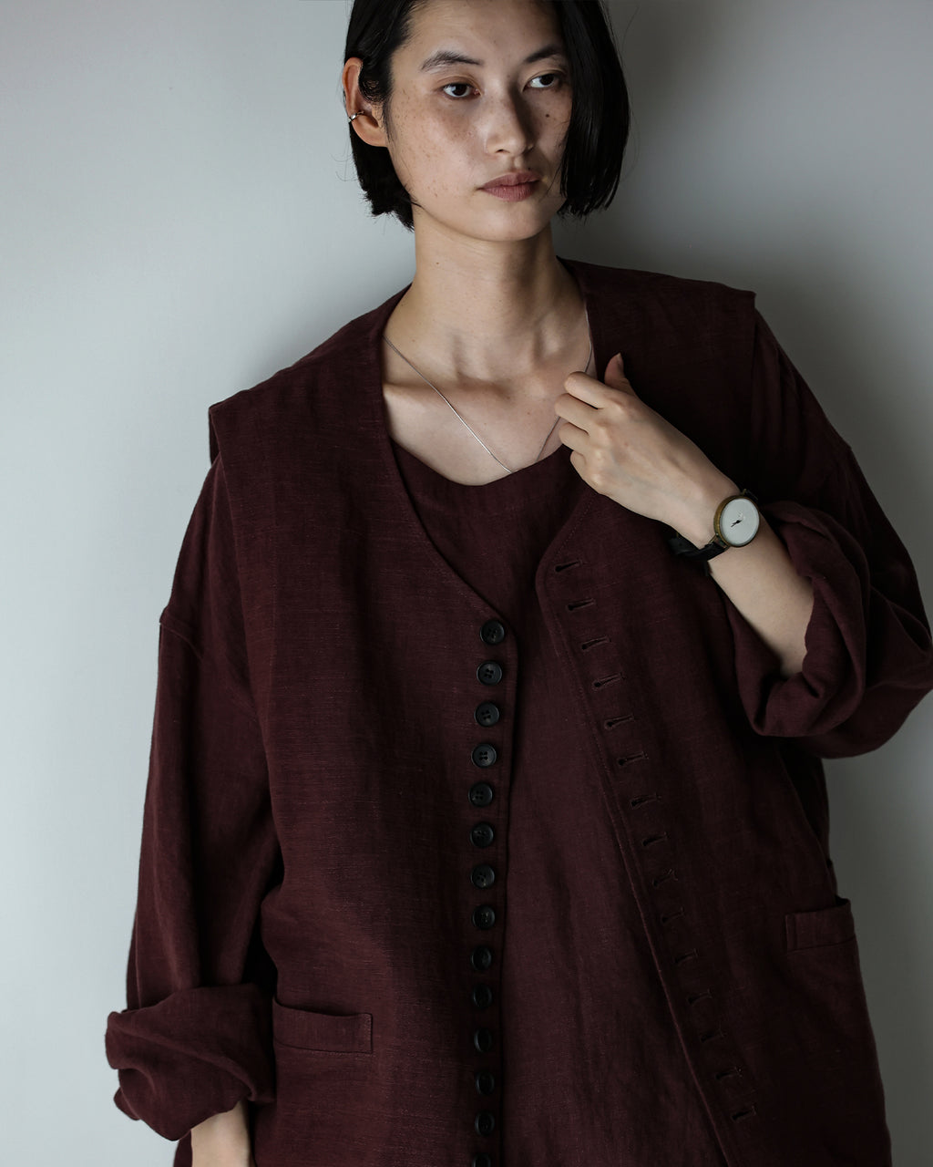 French Linen Back Belt Button Design V-Neck Vest <#burgundy>