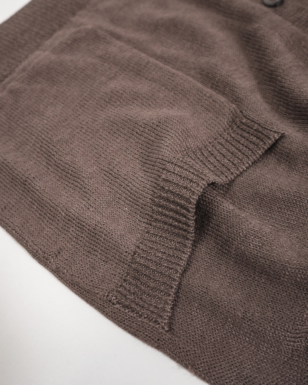 Linen Mid-Gauge V-Neck Knit Gown Cardigan <#brown>