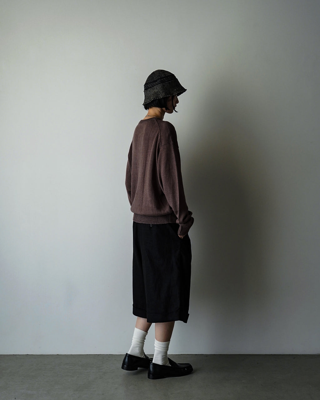 Linen Mid-Gauge Henley Neck Knit Pullover <#brown>