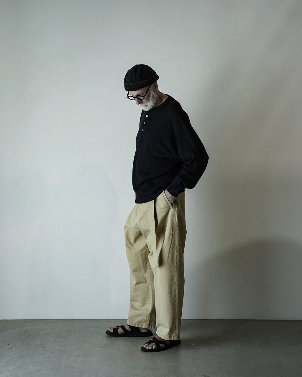 Linen Mid-Gauge Henley Neck Knit Pullover <#black>