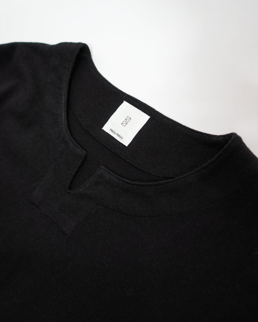 Cotton Linen Hem Round Skipper Half Sleeve Tee <#black>