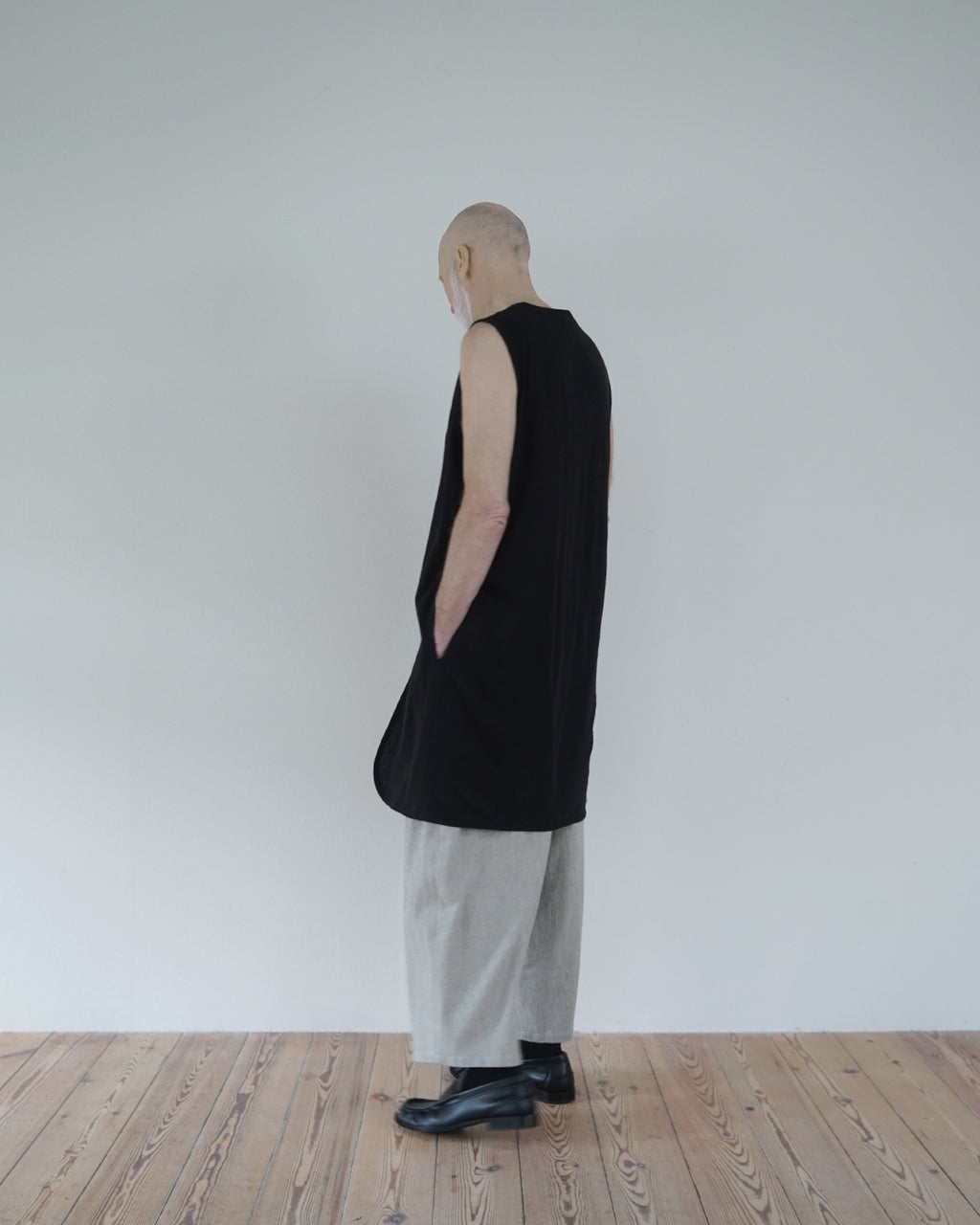 Linen Jersey Inner Layered Front Slit Tank Top <#black>