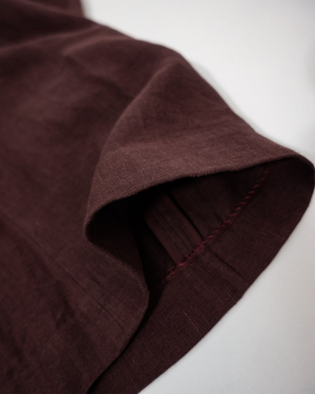 French Linen Back Belt 3Tuck Wide Straight Trousers <#burgundy>