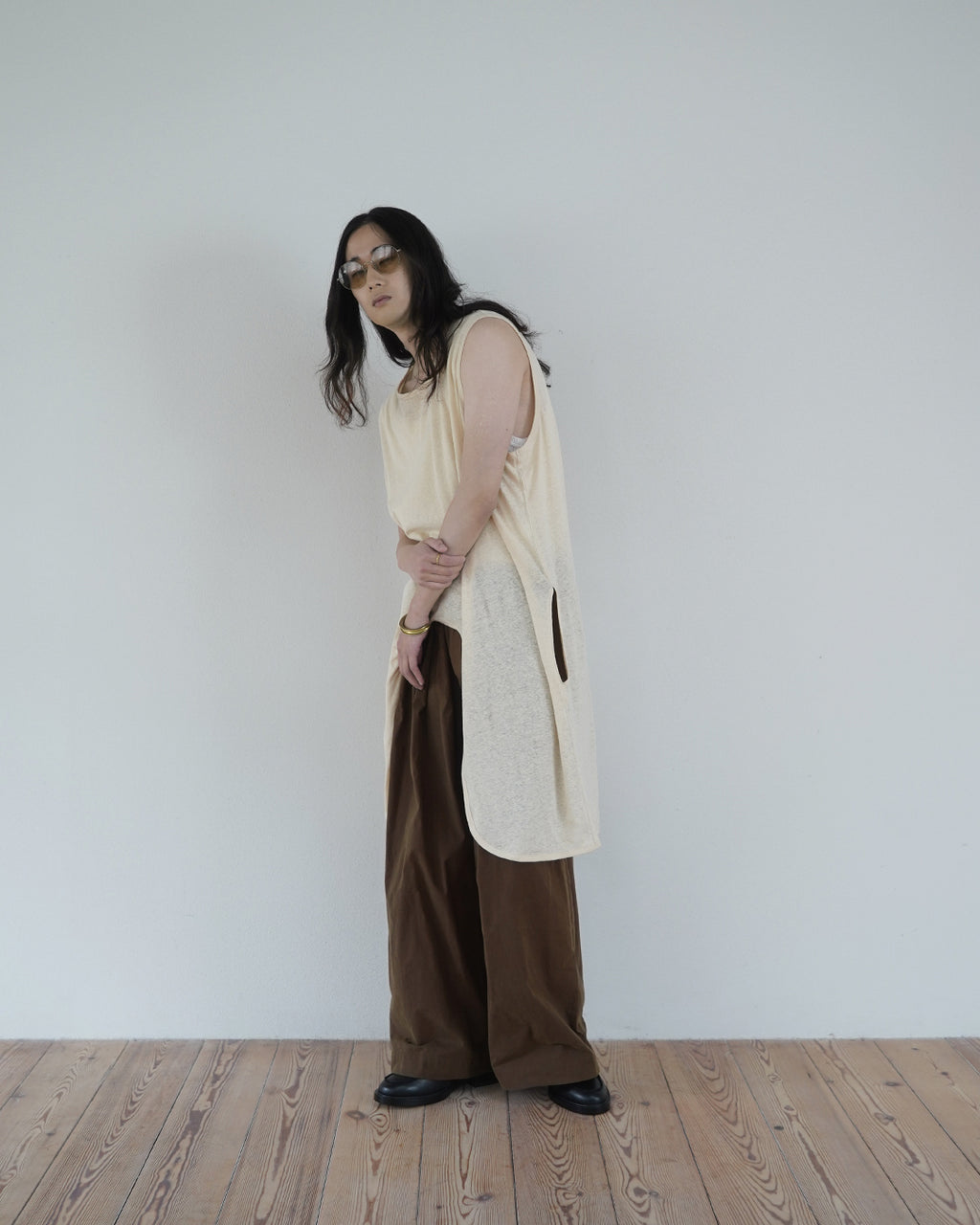 Linen Jersey Inner Layered Front Slit Tank Top <#ivory>