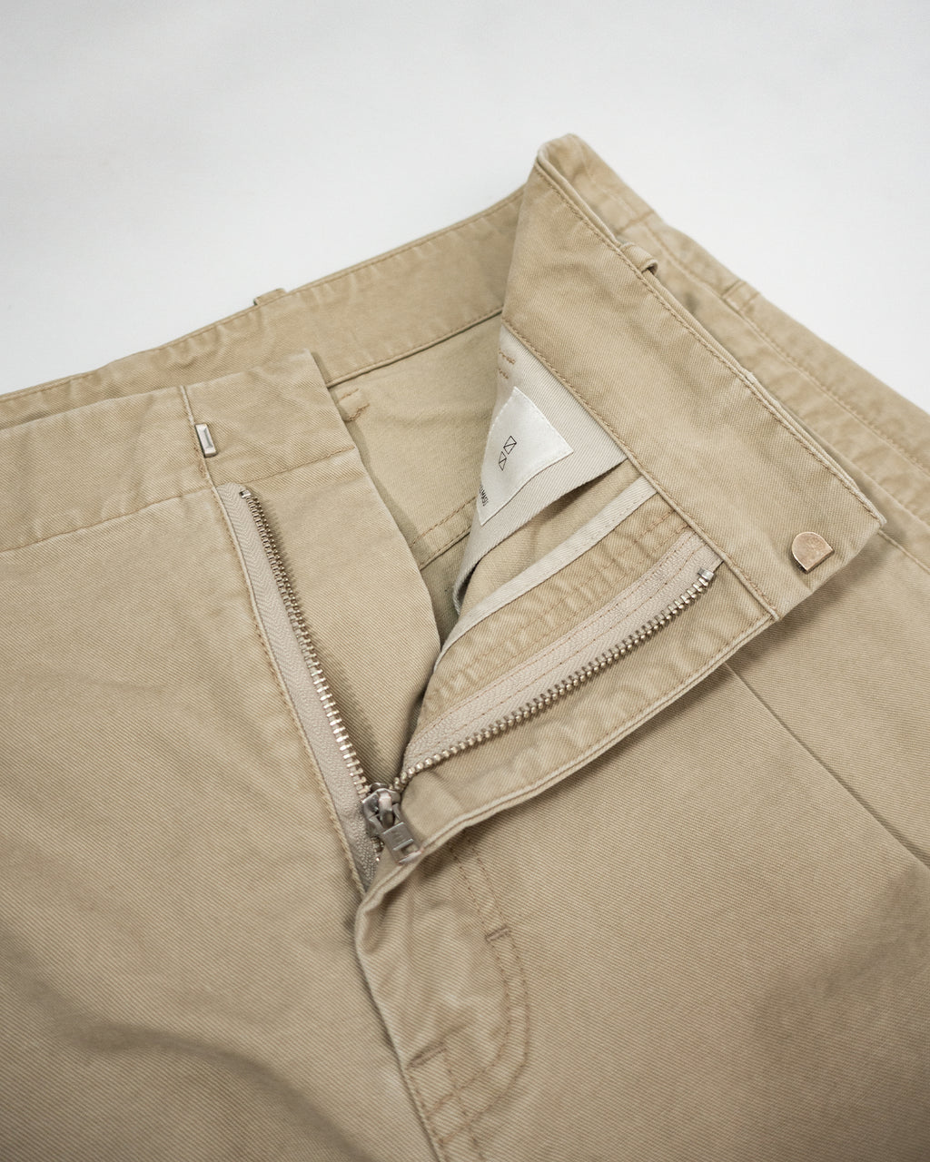 Cotton Chino Belted Wide Tapered 1Tuck Baggy Pants <#beige>