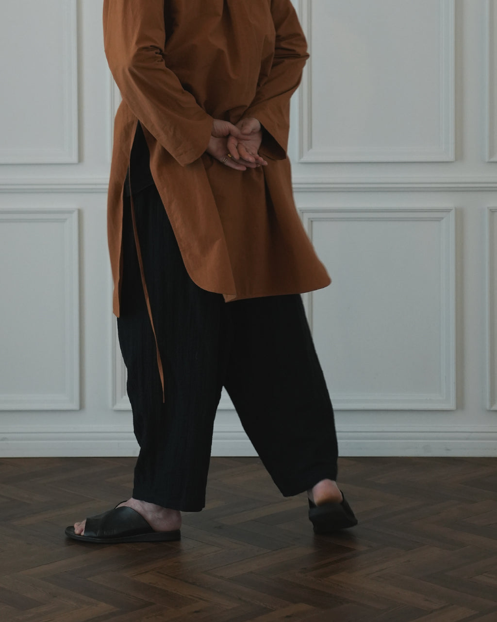 Key Neck Side Slit Long Length Pullover Shirt.