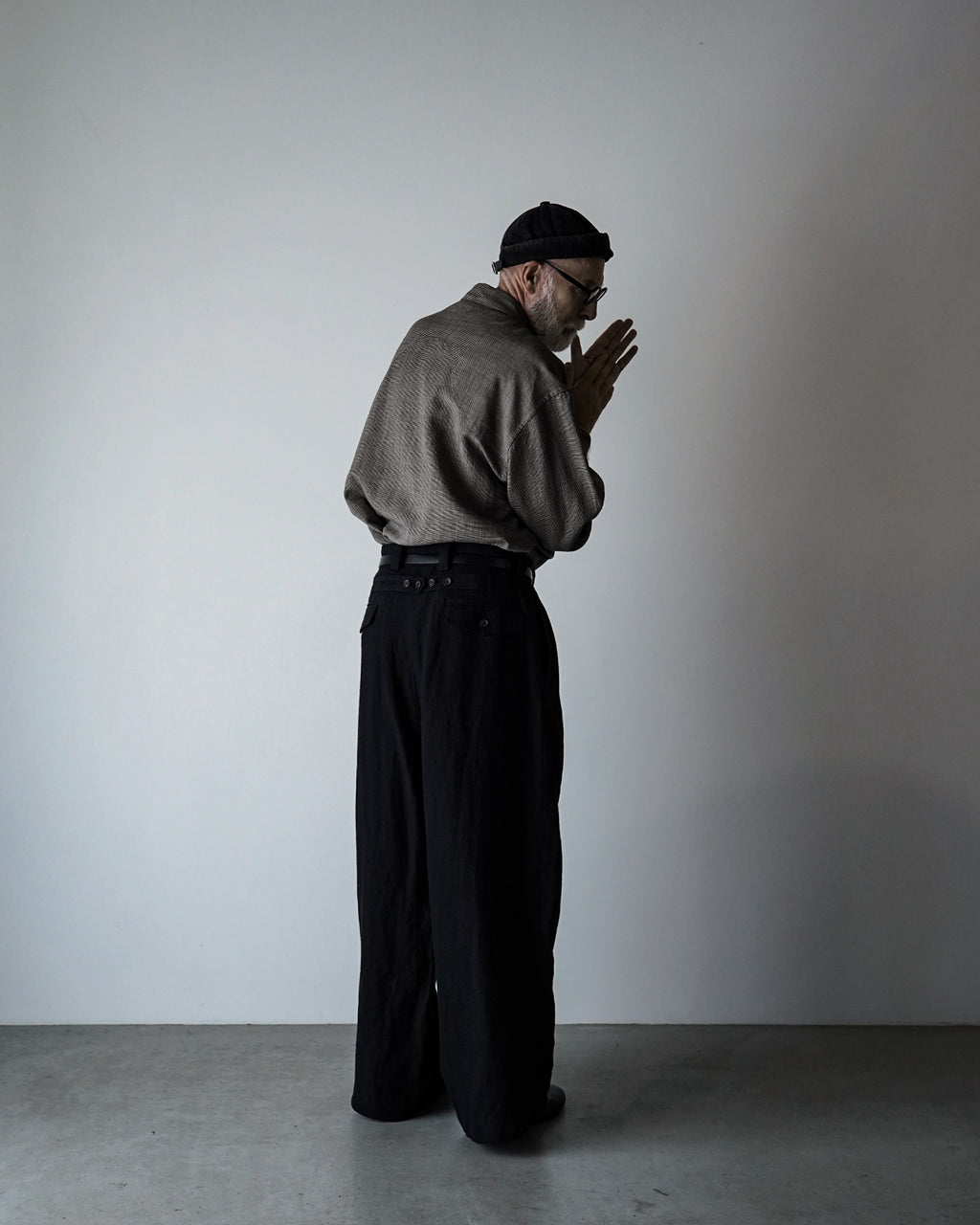 French Linen Back Belt 3Tuck Wide Straight Trousers <#black>