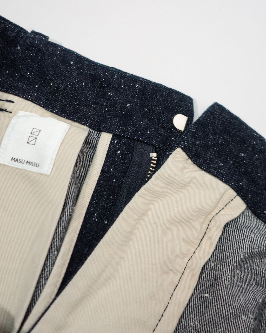 Nep Denim Belted Wide Tapered 1Tuck Baggy Pants <#indigo>
