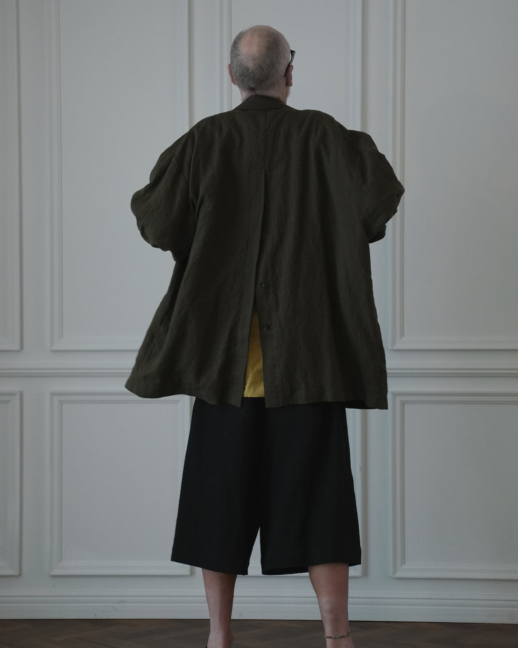 Back-Open Peak Lapel Double-Breasted Over Jacket.