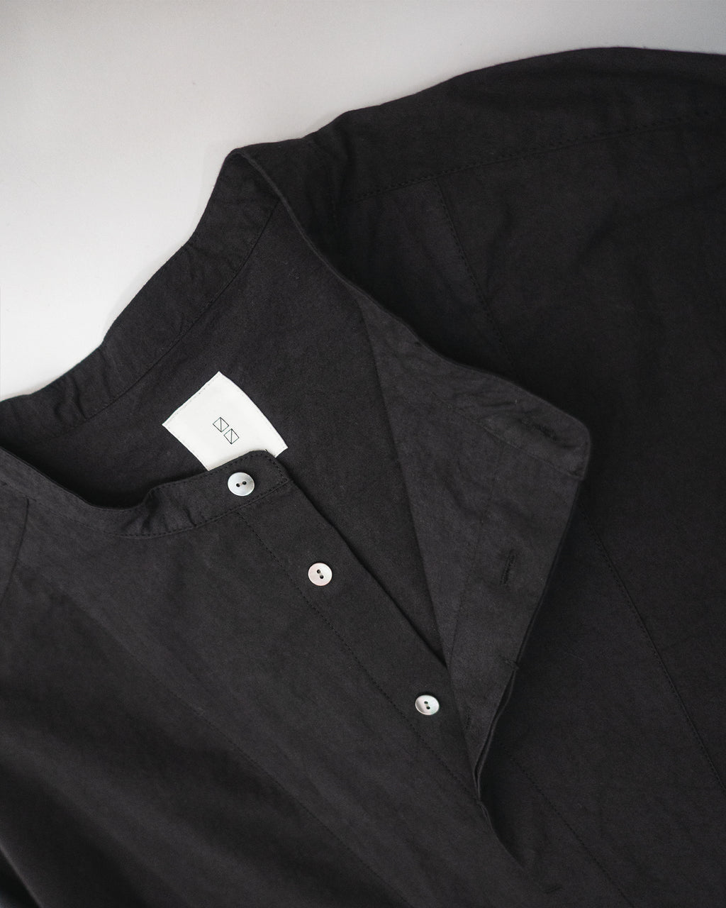 Organic Cotton Band Collar Side Slit Grandpa Shirt <#black>