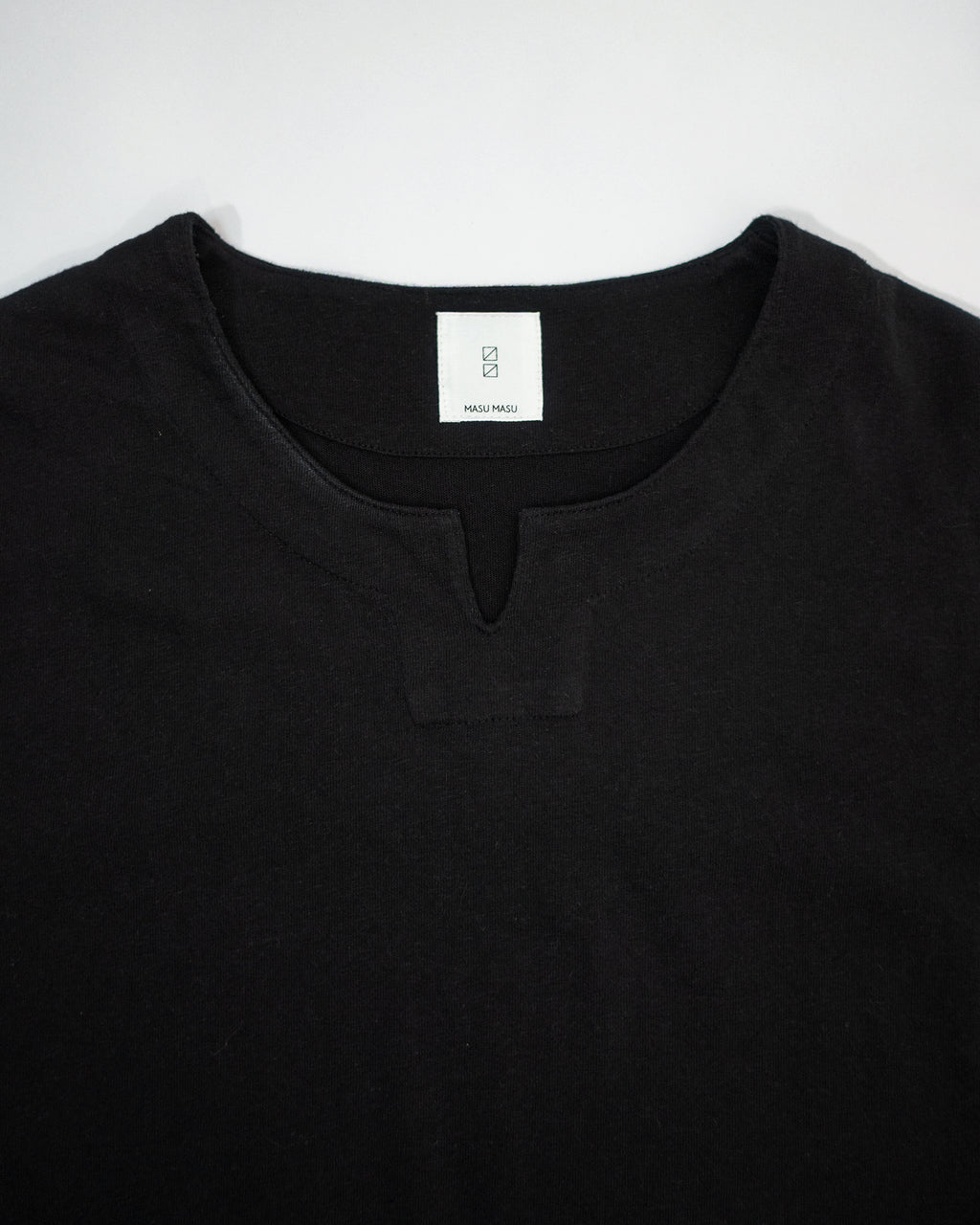 Cotton Linen Hem Round Skipper Long-Sleeve Tee <#black>