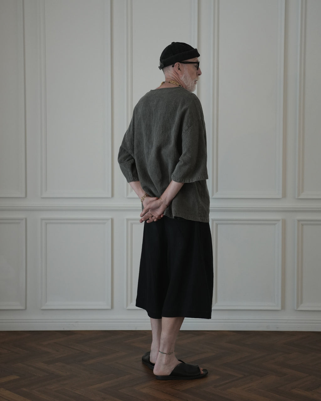 Crew Neck Half Sleeve Over Pullover.
