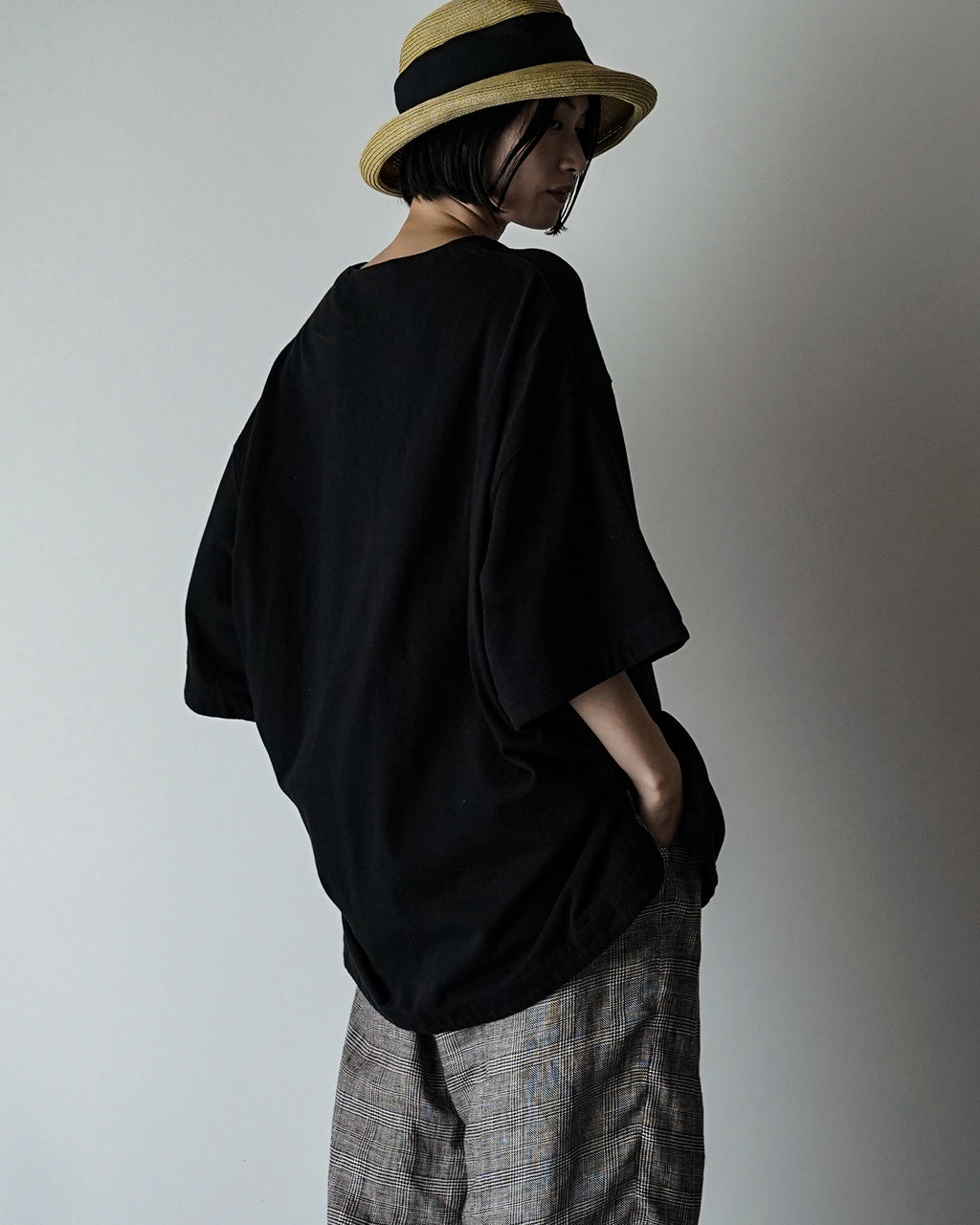 Cotton Linen Hem Round Skipper Half Sleeve Tee <#black>