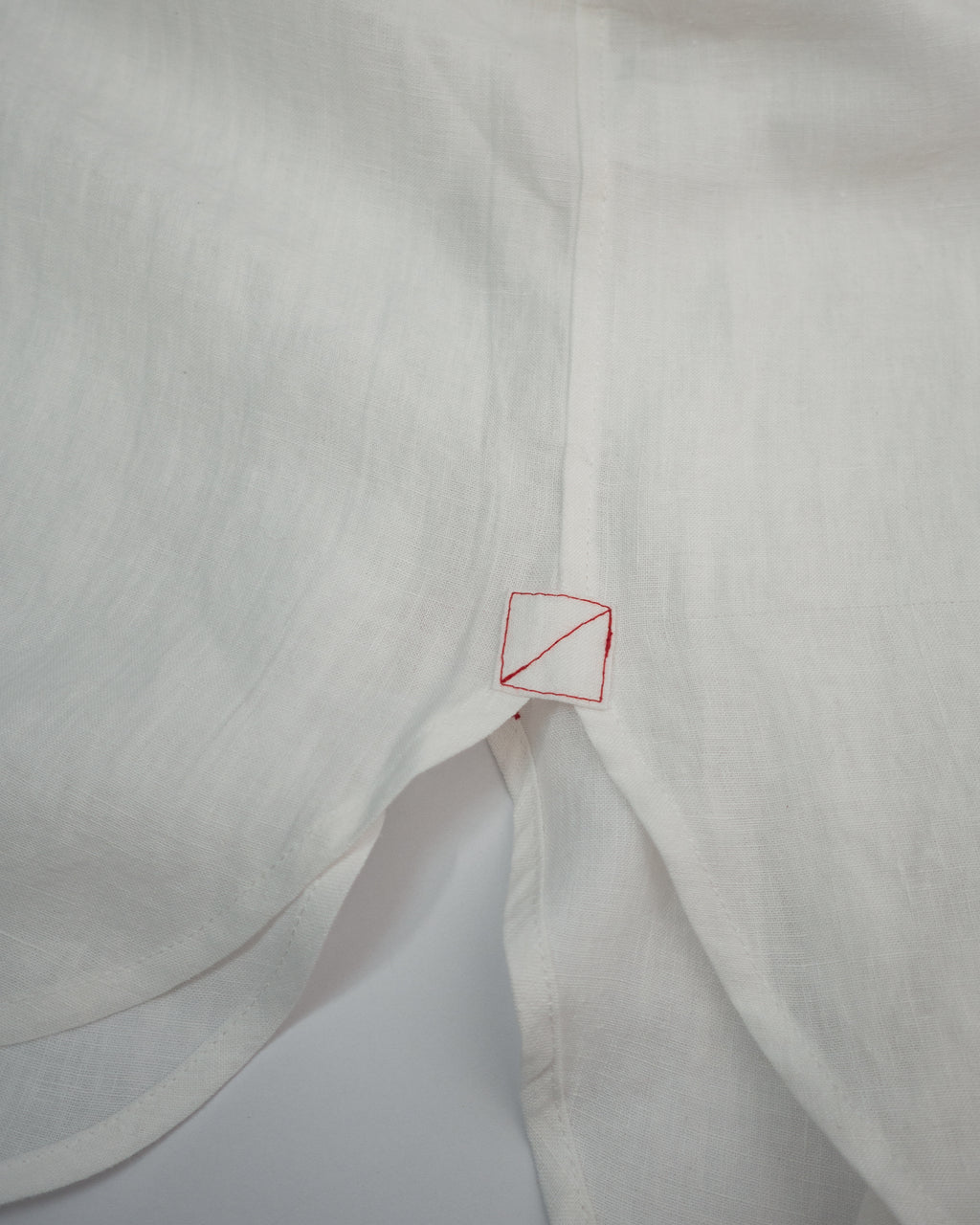 Wash Linen Band Collar Henley Neck Like Half Sleeve Atelier Shirt <#off white>