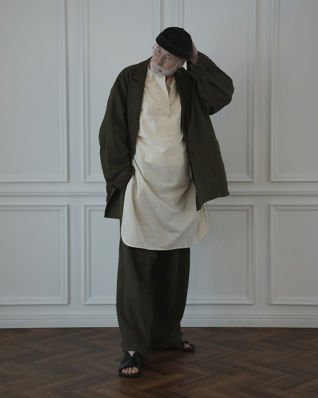 Back-Open Peak Lapel Double-Breasted Over Jacket.