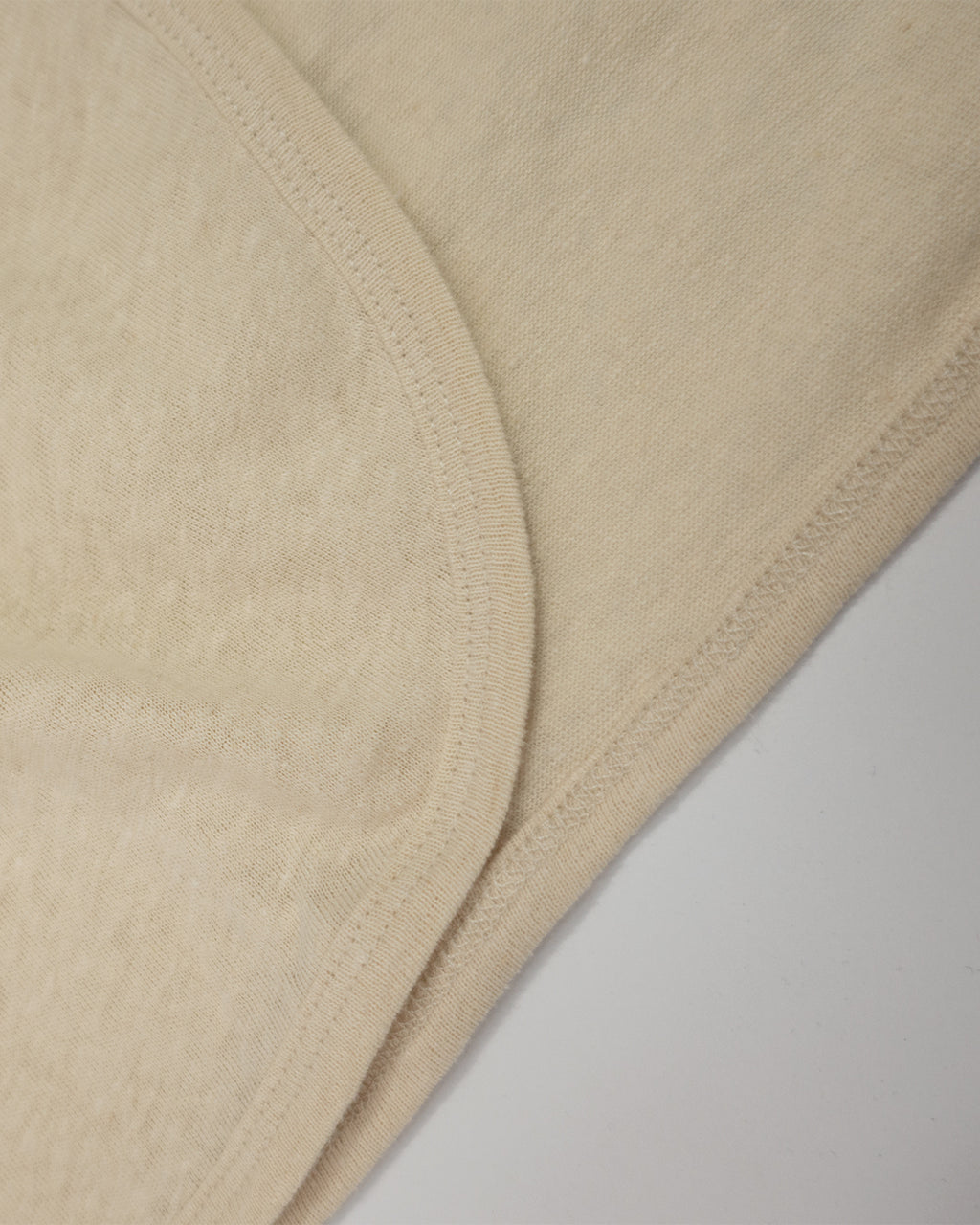 Linen Jersey Inner Layered Front Slit Tank Top <#ivory>