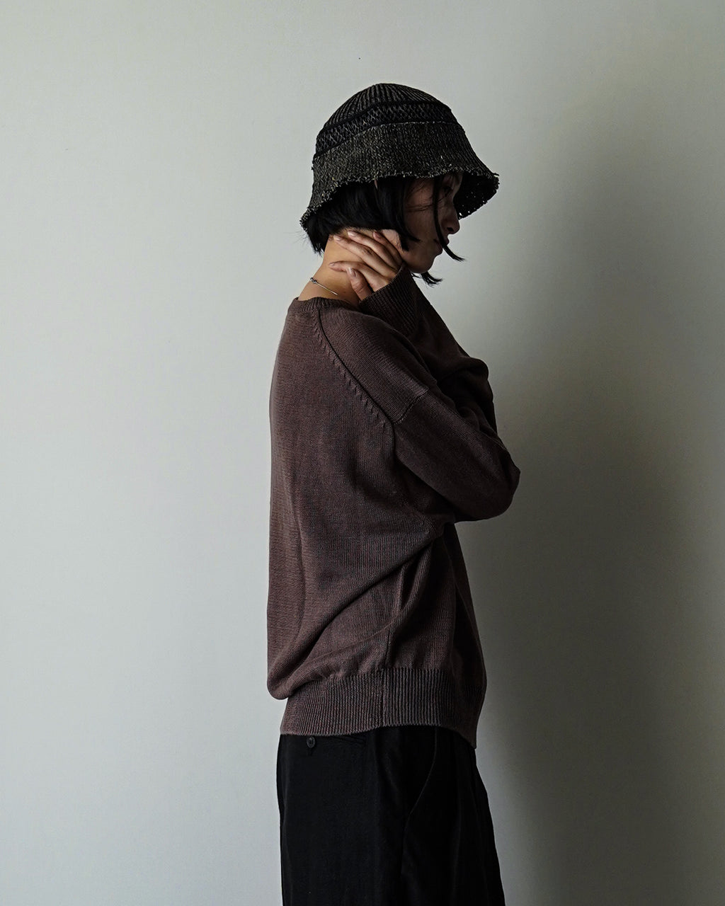 Linen Mid-Gauge Henley Neck Knit Pullover <#brown>