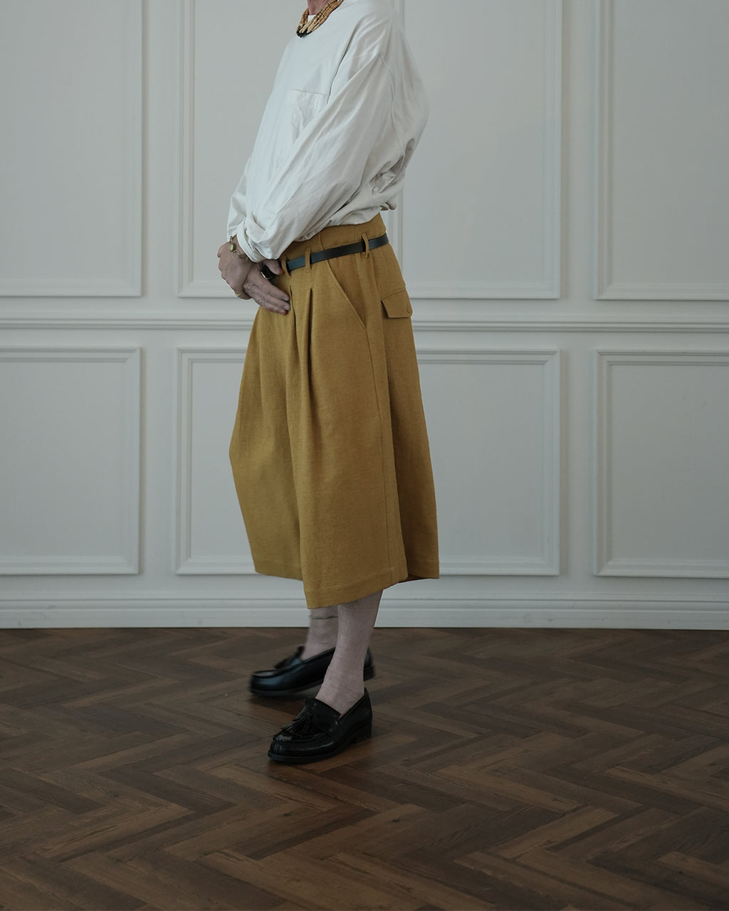 High Waist 2 Tuck Wide Half Trousers.