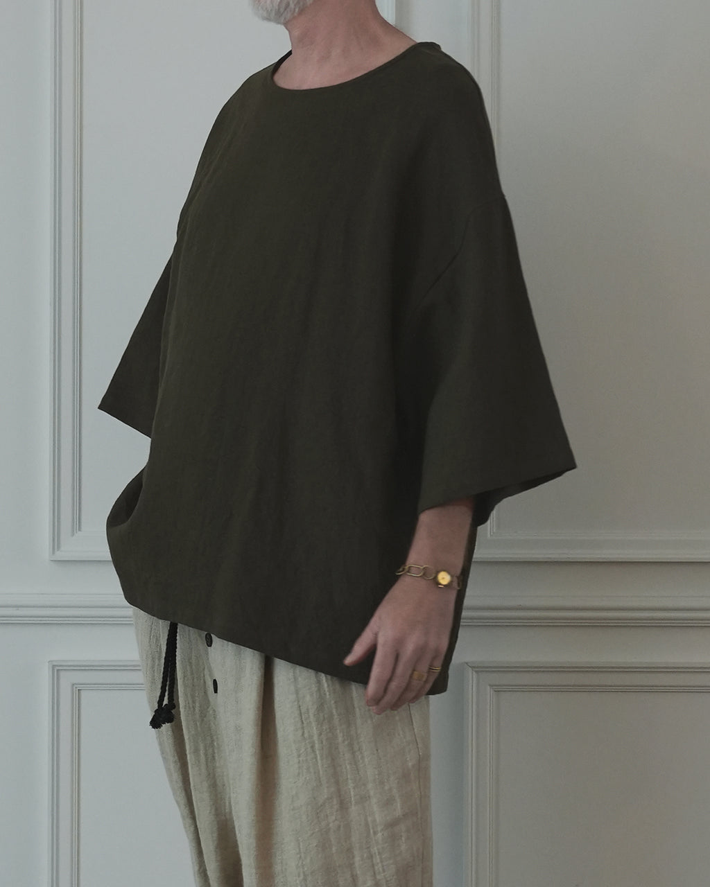 Crew Neck Half Sleeve Over Pullover.