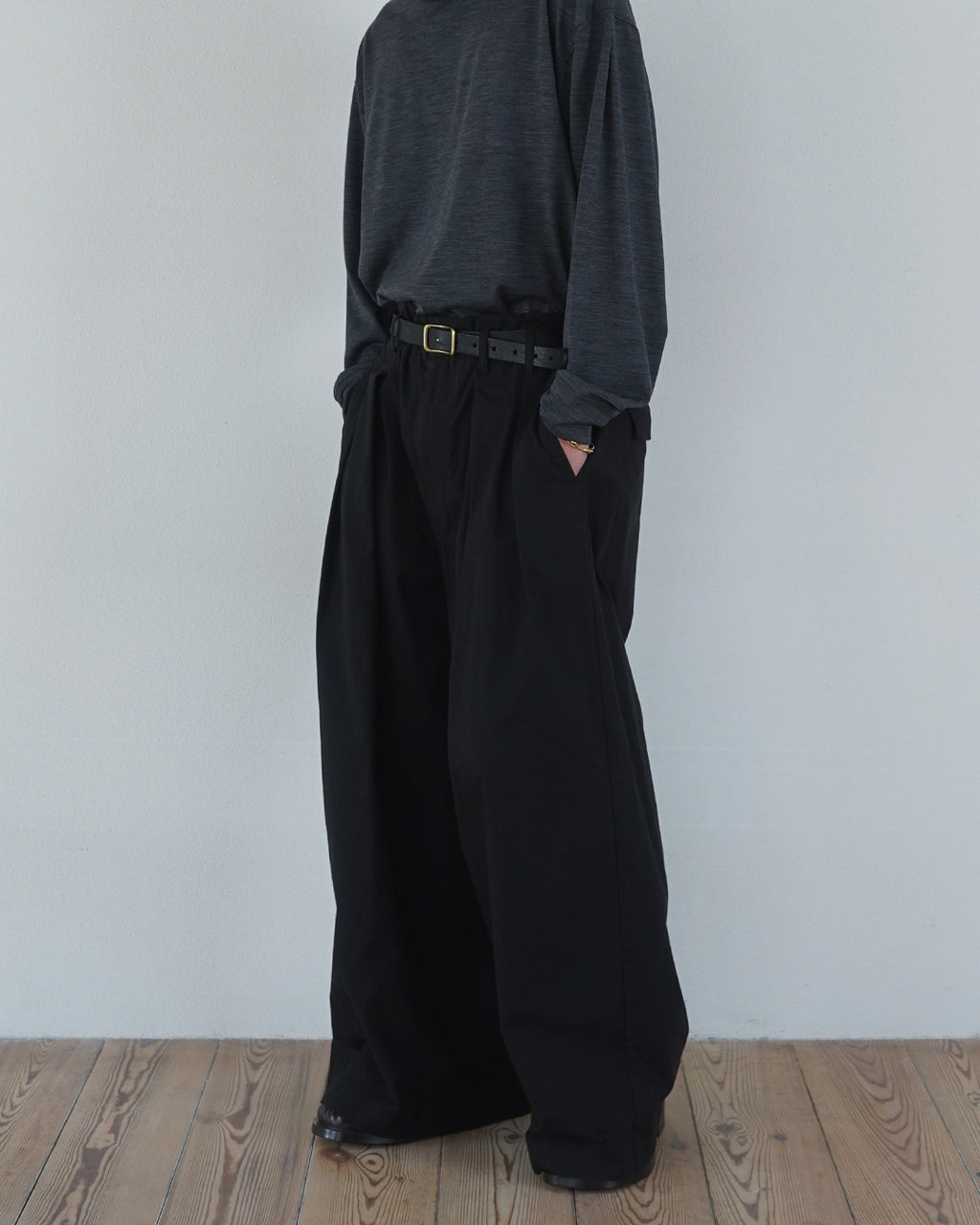 Oiled Wax Washed Moleskin Wide Baggy Pants <#black>