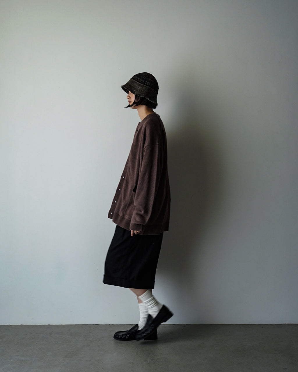 Linen Mid-Gauge V-Neck Knit Gown Cardigan <#brown>