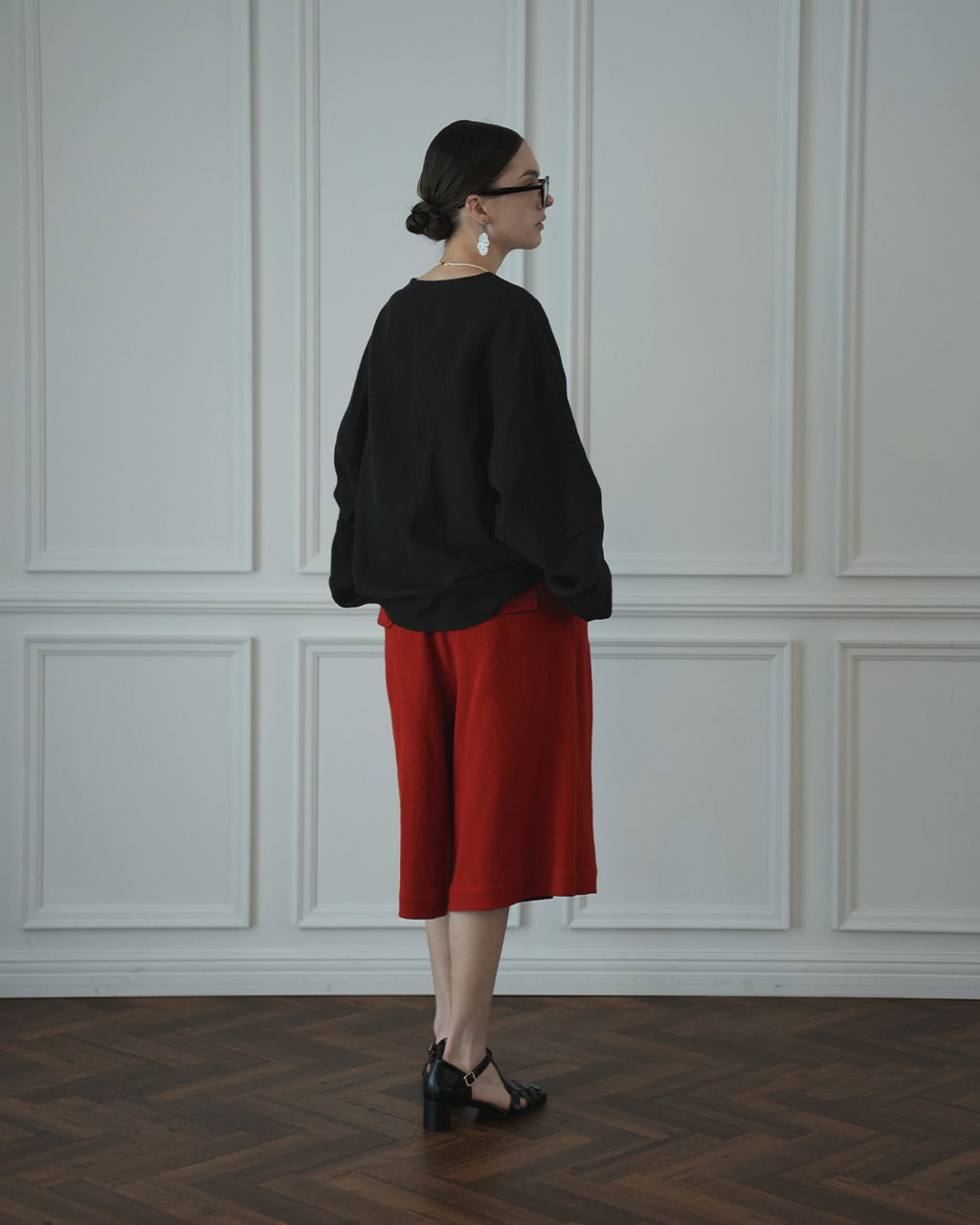 Crew Neck LS Tuck Rib Pullover.