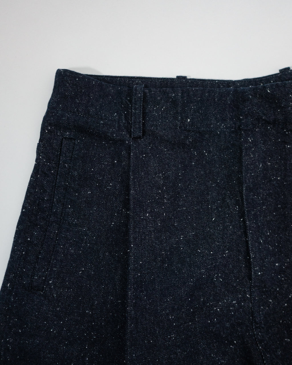 Nep Denim Belted Wide Tapered 1Tuck Baggy Pants <#indigo>