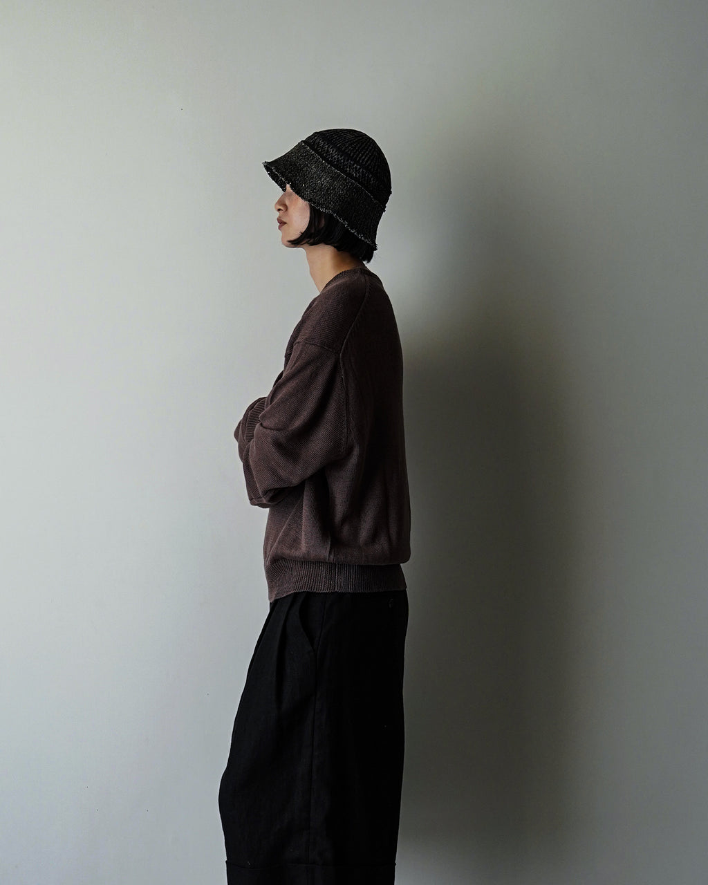 Linen Mid-Gauge Henley Neck Knit Pullover <#brown>