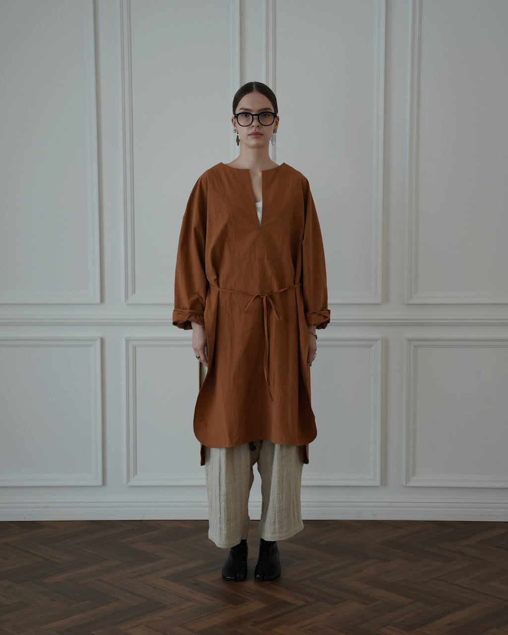 Key Neck Side Slit Long Length Pullover Shirt.