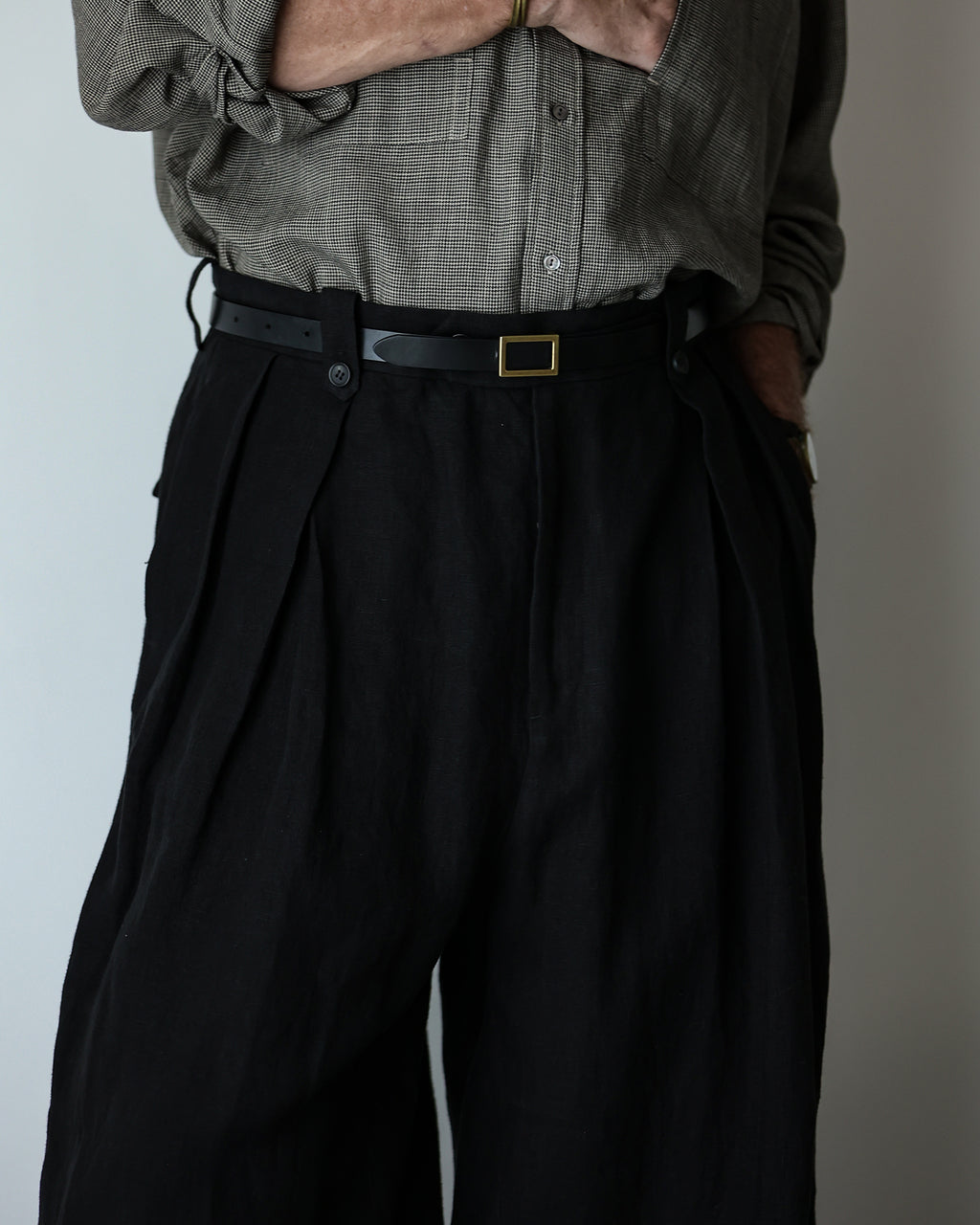 French Linen Back Belt 3Tuck Wide Straight Trousers <#black>