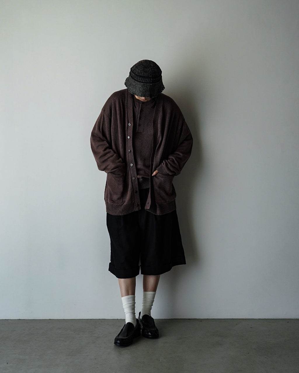 Linen Mid-Gauge V-Neck Knit Gown Cardigan <#brown>