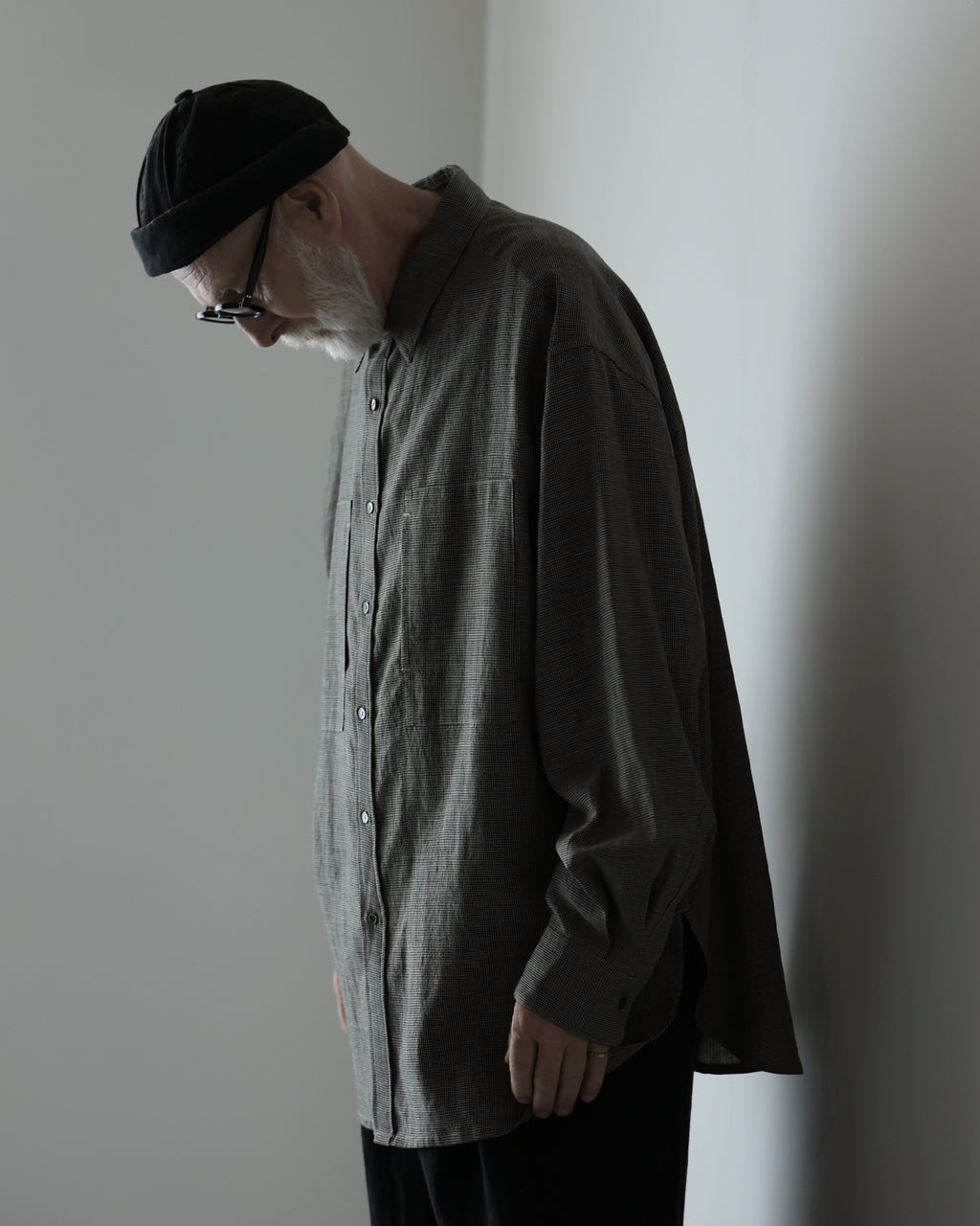 Linen-Tencel Double Pocket Regular Collar Over Shirt <#black×beige>