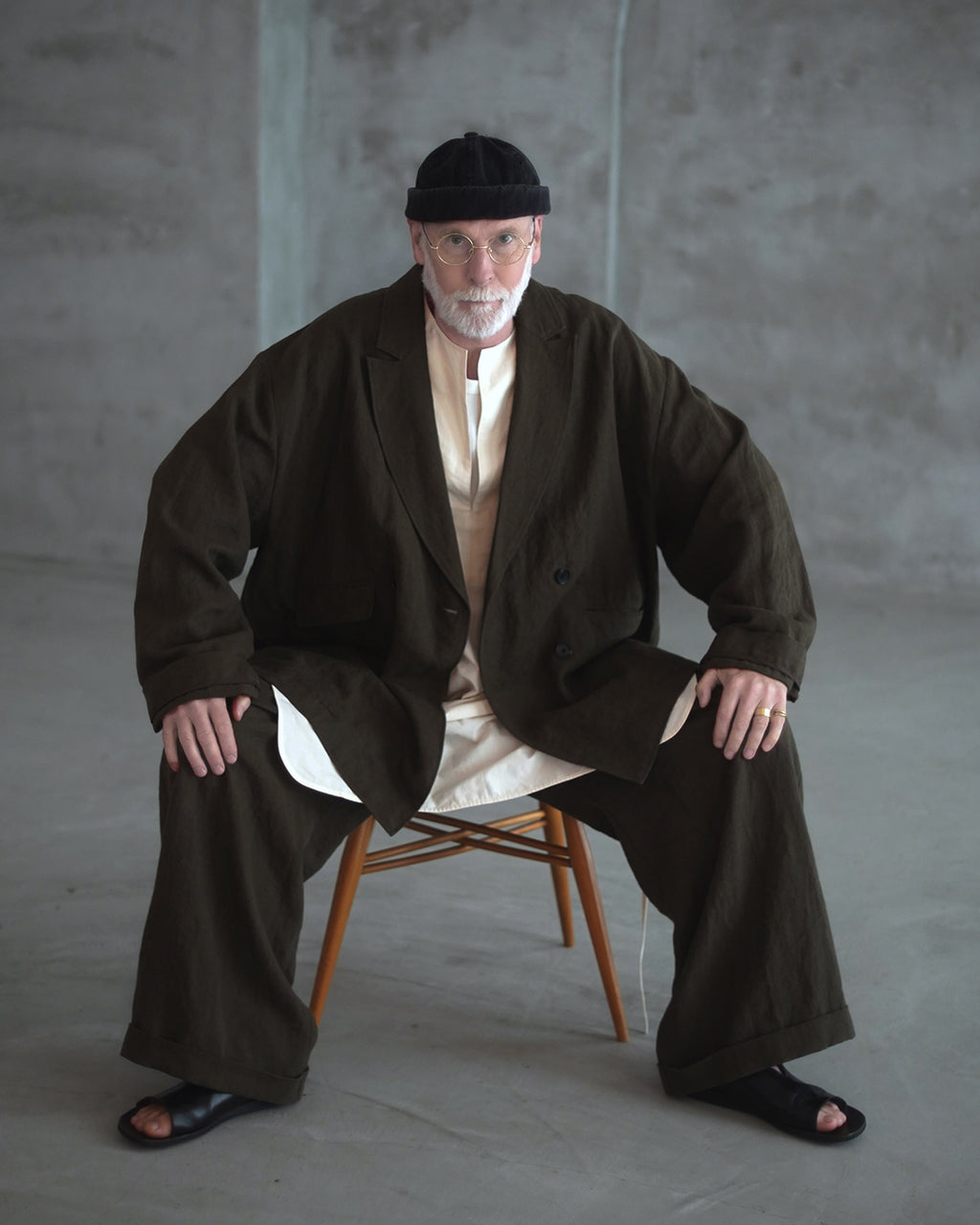 Back-Open Peak Lapel Double-Breasted Over Jacket.