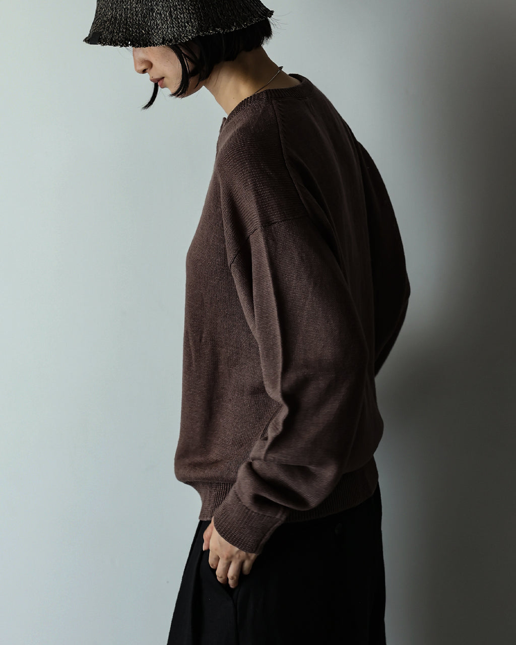 Linen Mid-Gauge Henley Neck Knit Pullover <#brown>